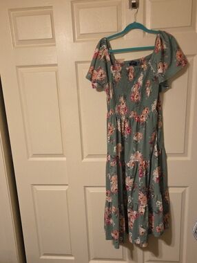 Lane Bryant Sage Green Floral Tiered Maxi Dress Flutter Sleeves & Smocked Bodice